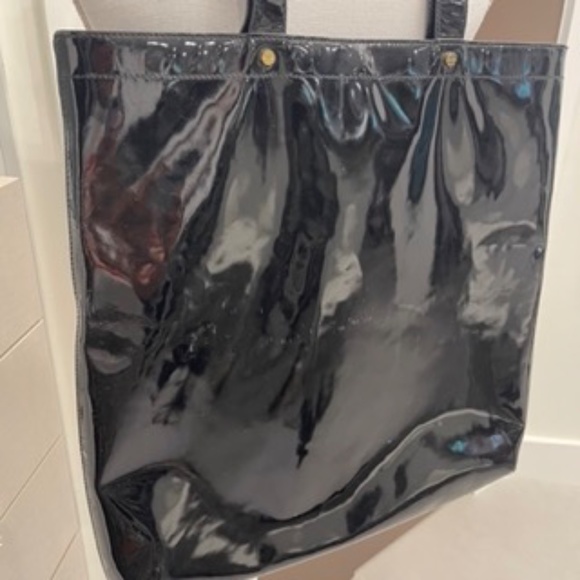 Tory Burch Perforated Logo Shopper Tote Patent Leather Black - Picture 6 of 8